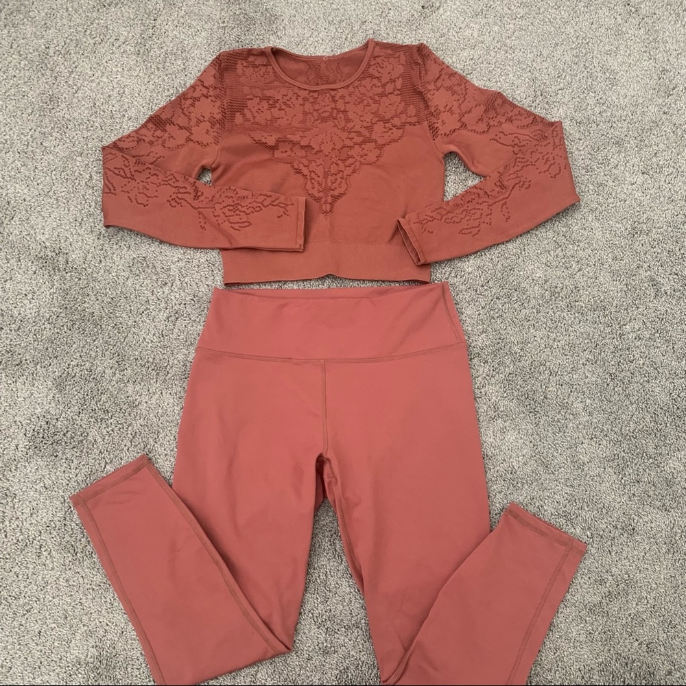 Fabletics workout set